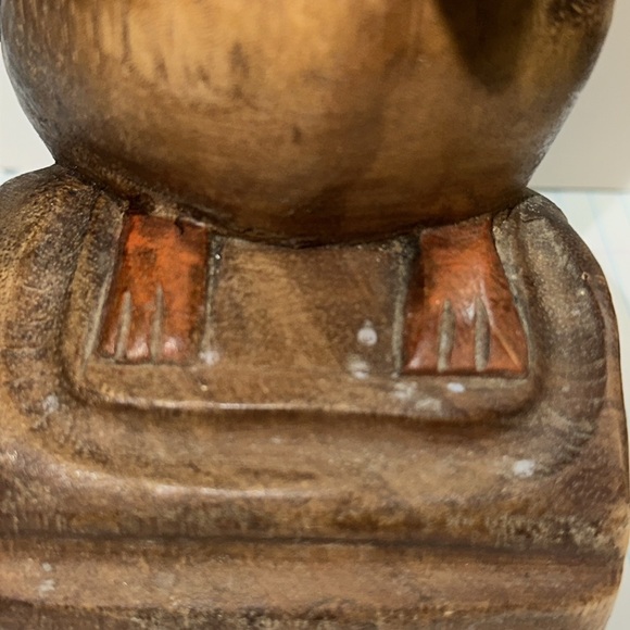 Large hand carved and painted toucan. One solid piece of wood. - Picture 7 of 8